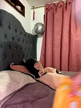 SkyLumen – webcam model profile photo Image 17