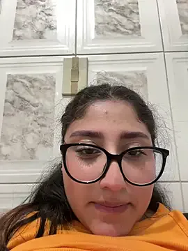 AuroraRuiz – webcam model profile photo Image 11