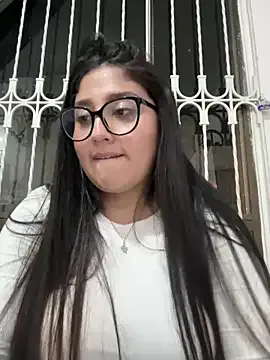 AuroraRuiz – webcam model profile photo Image 8