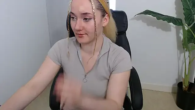 IrinaLevin – webcam model profile photo Image 11