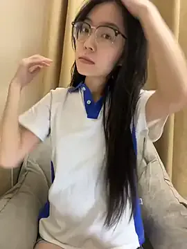 LyraCarvajal – webcam model profile photo Image 12