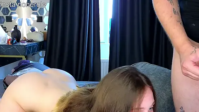 AbrilSilva – webcam model profile photo Image 3