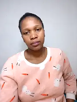 ChloeeGill – webcam model profile photo Image 2