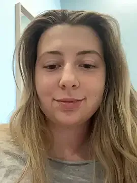 LyraCarvajal – webcam model profile photo Image 10