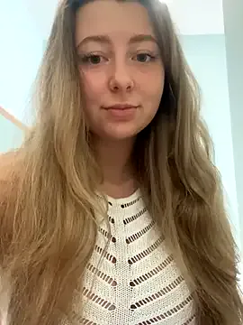 LyraCarvajal – webcam model profile photo Image 16