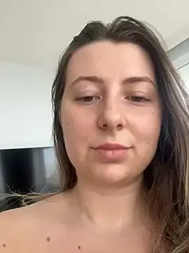 LyraCarvajal – webcam model profile photo Image 2