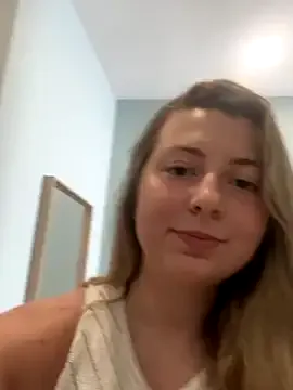 LyraCarvajal – webcam model profile photo Image 8