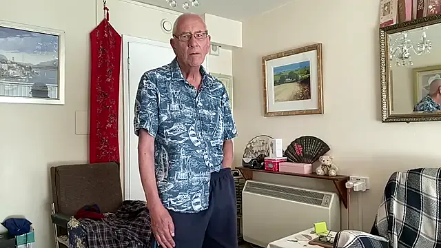 NaughtyNinaX – webcam model profile photo Image 2