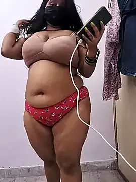 CassieGil – webcam model profile photo Image 3