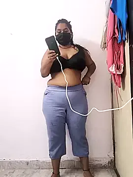 CassieGil – webcam model profile photo Image 6