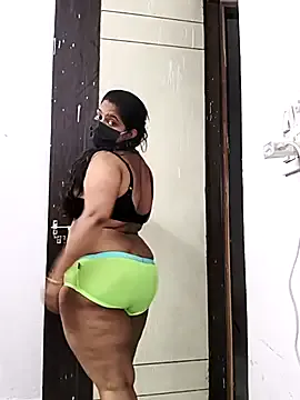 CassieGil – webcam model profile photo Image 8