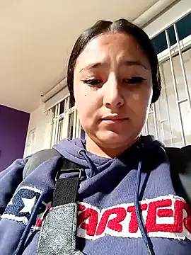 ZoeMurphy – webcam model profile photo Image 3