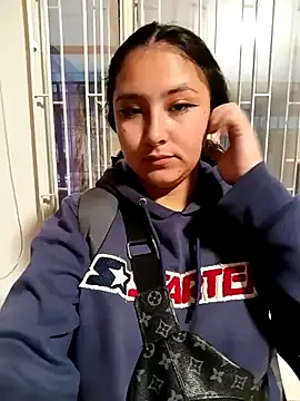 ZoeMurphy – webcam model profile photo Image 4