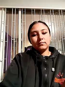 ZoeMurphy – webcam model profile photo Image 7