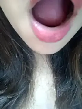 AmyBelmontt – webcam model profile photo Image 11