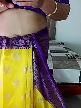 Ariana_TuFantasiaHot – webcam model profile photo Image 10