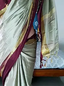 Ariana_TuFantasiaHot – webcam model profile photo Image 13