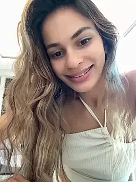 KaraNoir – webcam model profile photo Image 9