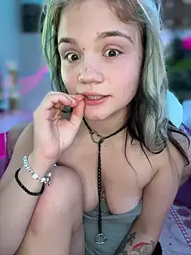 Nura_n_Sarah – webcam model profile photo Image 14