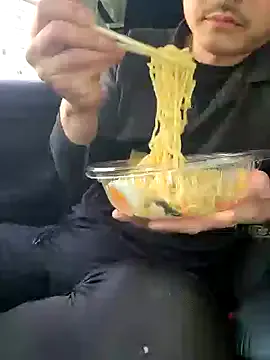 Curly_Natashaa – webcam model profile photo Image 5