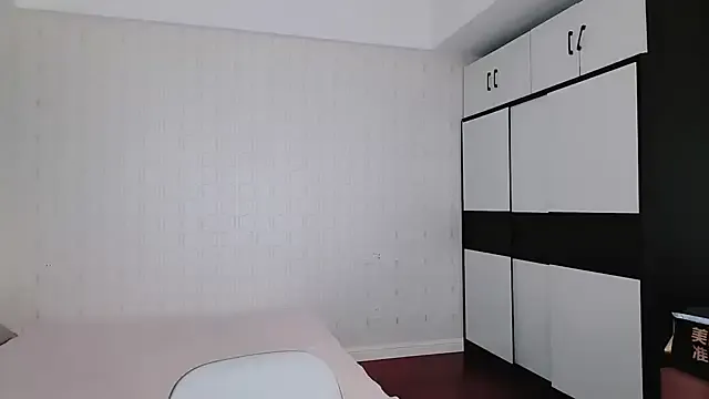 KaraNoir – webcam model profile photo Image 12