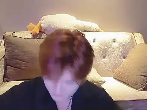 KaraNoir – webcam model profile photo Image 3