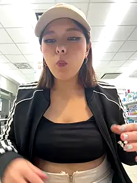 ElaraMorel – webcam model profile photo Image 5