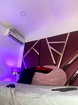 SkyLumen – webcam model profile photo Image 17