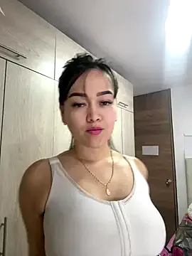 sofia_big – webcam model profile photo Image 9