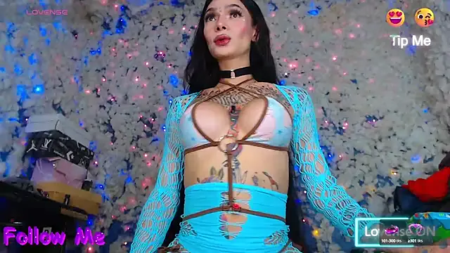 Playful_Adriana – webcam model profile photo Image 5