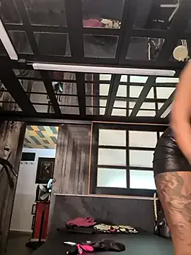 _Abril-Office1 – webcam model profile photo Image 19