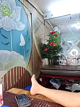 NILMINI-SHERON – webcam model profile photo Image 12