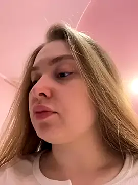 KarinaSanz – webcam model profile photo Image 16