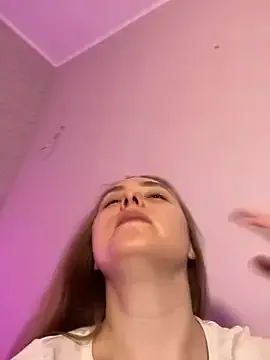 KarinaSanz – webcam model profile photo Image 17