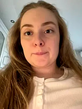 KarinaSanz – webcam model profile photo Image 7