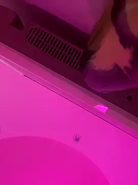 KarinaSanz – webcam model profile photo Image 8