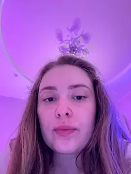 KarinaSanz – webcam model profile photo Image 9