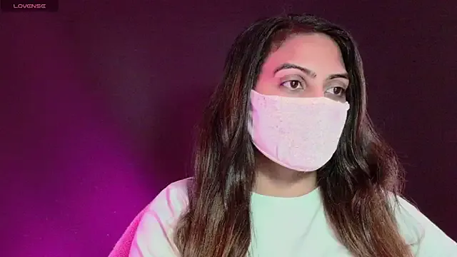 SophieBlaake – webcam model profile photo Image 11