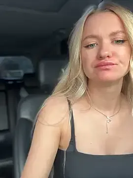 AnneRusel – webcam model profile photo Image 2