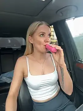 AnneRusel – webcam model profile photo Image 6