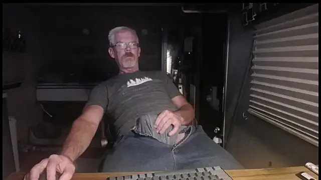 PrincessSnowAngel – webcam model profile photo Image 18