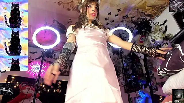 LauraFord – webcam model profile photo Image 19