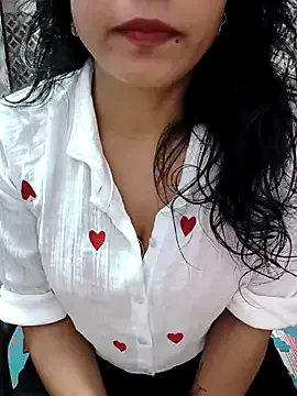 SophieBlaake – webcam model profile photo Image 3