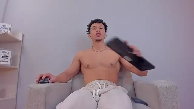 GreciaMorgan – webcam model profile photo Image 14