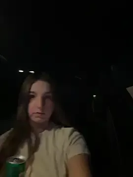 EllyJames – webcam model profile photo Image 13