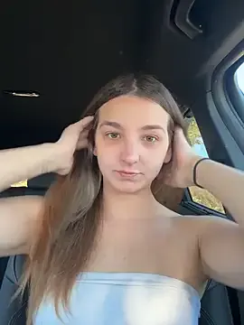 EllyJames – webcam model profile photo Image 18