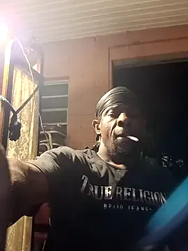 NoaRivas – webcam model profile photo Image 4