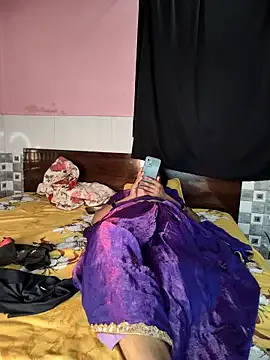 CarolineHailey – webcam model profile photo Image 4