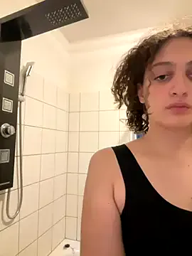 AlannaWeest – webcam model profile photo Image 7