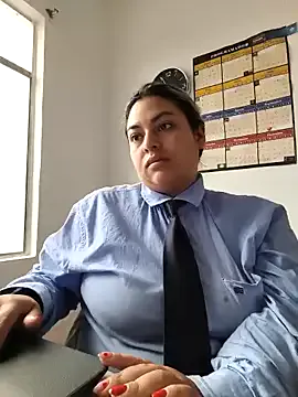 Julia-Sugar – webcam model profile photo Image 10